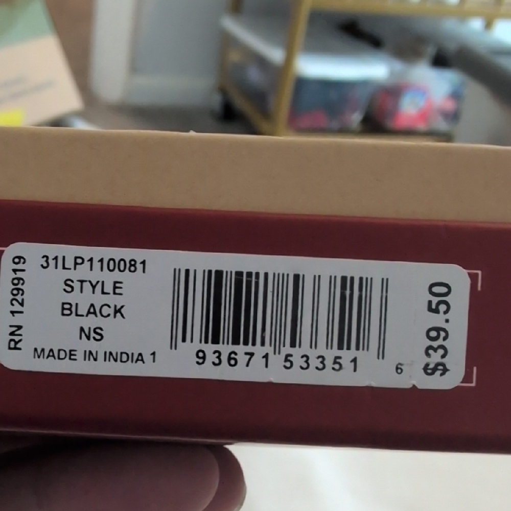 Levi's Black Wallet with Silver Logo - Picture 4 of 8